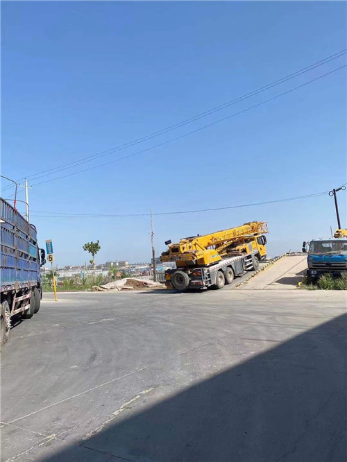 天门市25吨吊车的租赁价格大概是多少？