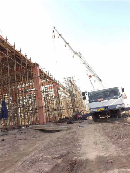 天门市吊车作业的安全注意事项有哪些？